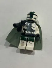lego star wars minifigure green clone trooper with cape and blaster
