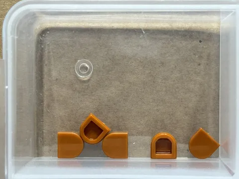 LEGO Parts - Dark Orange Tile, Round 1 x 1 Half Circle - No 24246 - QTY 5
