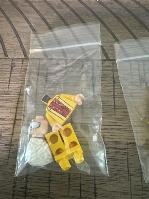 BRAND NEW NEVER ASSEMBLED - Lego Back to the Future Doc Brown btf002 Minifigure