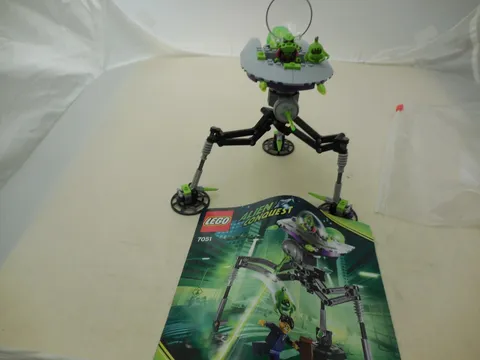 LEGO Alien Conquest#7051 Tripod Invader & 7052 UFO Abduction 2 for 1 price