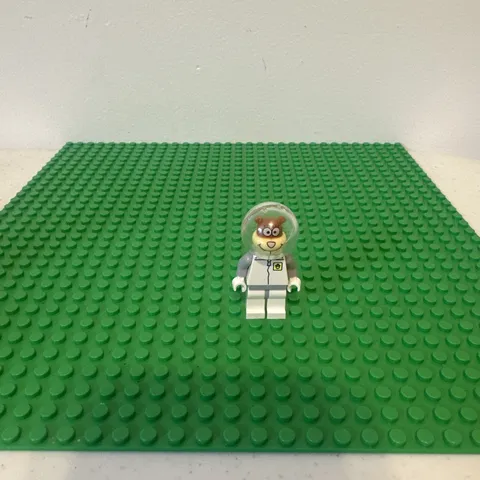 LEGO SpongeBob SquarePants Sandy Cheeks Minifigure bob012 Light Bluish Gray Legs