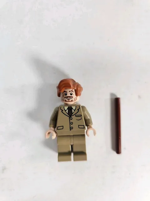 LEGO Minifigure Harry Potter hp130 Professor Remus Lupin Dark Tan Suit Set 4867