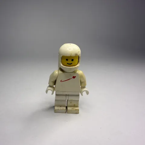 LEGO Classic Space White Astronaut Minifigure Vintage 1970s 1980s Retro Toy