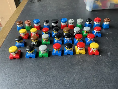 Lego Duplo Lot Of 33 Vintage Block Figure People Pieces