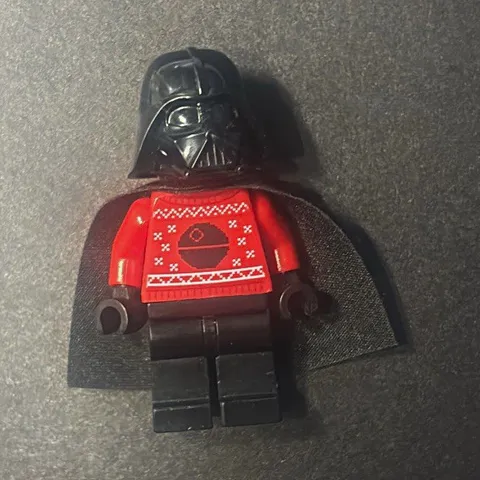 LEGO Star Wars Darth Vader Minifigure Christmas SweaterAdvent Calendar Exclusive
