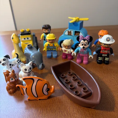 Mixed Lot of Lego Duplo Figures: Bib Builder, Minnie, Cars, Animals