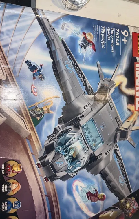LEGO Super Heroes: The Avengers Quinjet (76248)