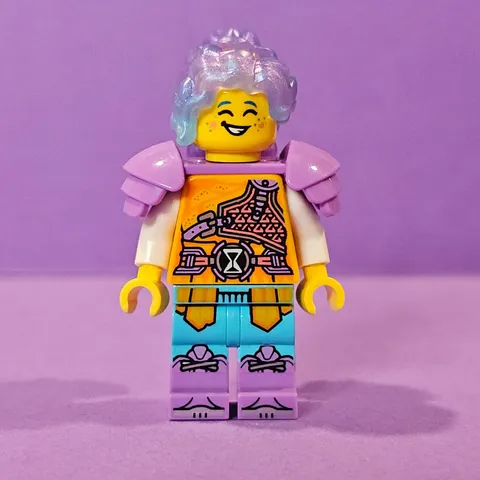LEGO minifigure, Dreamzzz, drm001, Izzie (Isabel Christina Garcia)