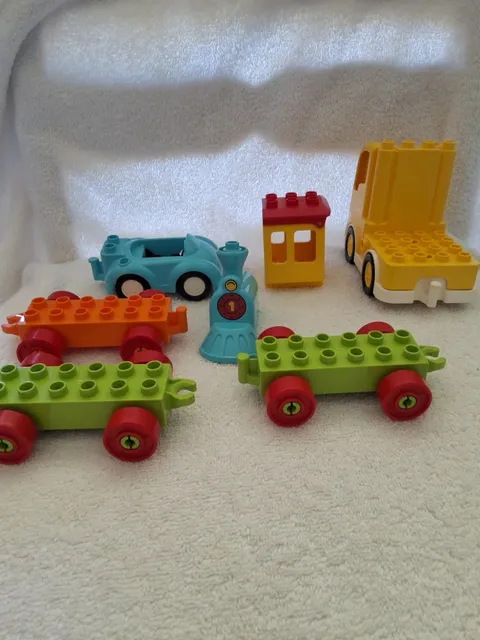 Lot Of 7 Lego Duplo Train Car Base Green Red Orange Cars Pieces 
