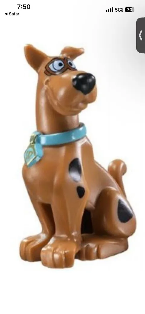 LEGO SCOOBY-DOO MINIFIGURE SITTING DOWN WITH GOGGLES (PILOT)