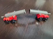 LEGO lot of 2 Cannon shooting Projectile Launchers  w/ Red Base and wheels 5139