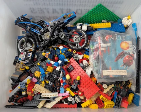 8 lbs Bulk LEGO Lot Mixed Bricks Technic Minifigures Bionicle Thulox