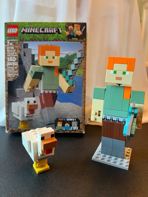 LEGO Minecraft: Minecraft Alex BigFig w/ Chicken (21149) Complete w/ Box & Guide