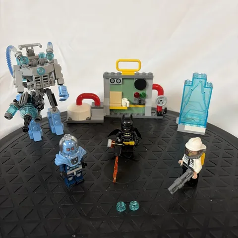 LEGO The LEGO Batman Movie: Mr. Freeze Ice Attack (70901) - COMPLETE W/minifigs.