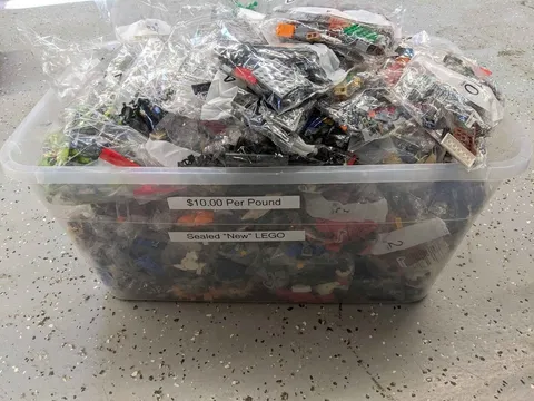  Sealed "New" LEGO Bags From Various Sets and Themes $10 per pound! Assorted 