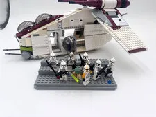 LEGO Star Wars Republic Attack Gunship Clone Wars w/ Yoda Clone Troopers