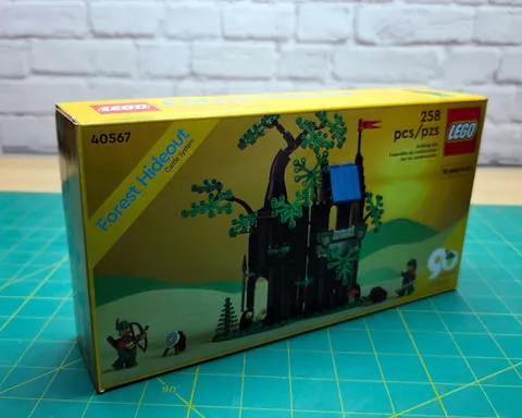 Genuine LEGO Forest Hideout Castle System Retired Set #40567 New in Box