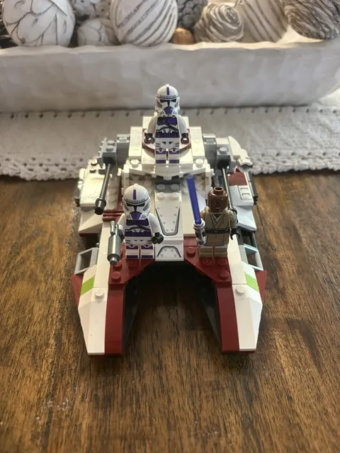 Lego Republic Fighter Tank, With 3 Minifgures Build Is 99 Percent Complete