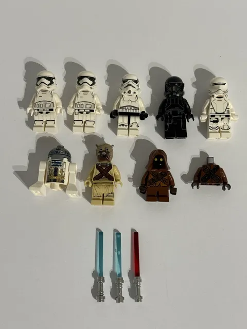 Lot of LEGO Star Wars Minifigures Minifig Jawa R2-D2 Stormtroopers Light Sabers