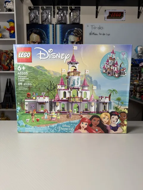 Katy Perry AUTOGRAPHED - LEGO Disney Ultimate Castle Adventure (43205) SEALED