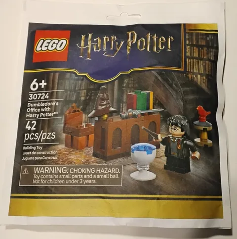 LEGO Harry Potter Dumbledore's Office with Harry Potter new paper bag 42pc 30724