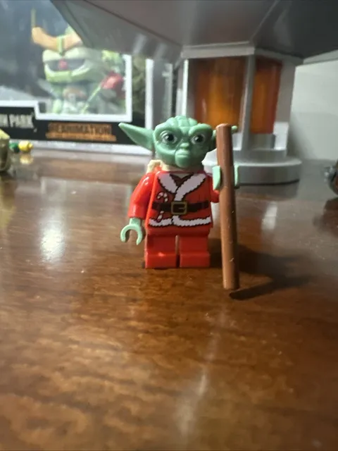 Lego yoda Santa RARE Christmas Star Wars