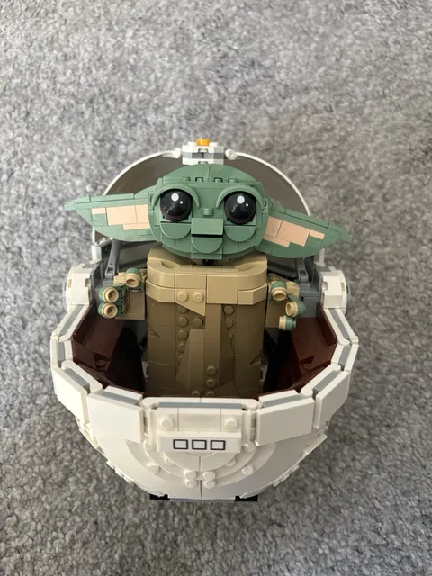 LEGO 75403 Star Wars Grogu in His Repulsor Cradle