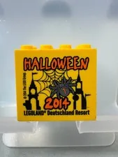 LEGO collectible brick special brick 2x4x3 yellow Legoland Halloween 2014