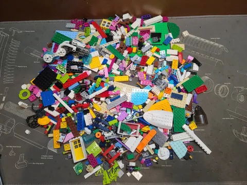 HUGE Lot LEGO Bricks Blocks Acessories Big Small Parts All Mixed PIECES WOW!