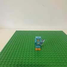 Lego Collectible Series 23 Cardboard Robot Minifigure