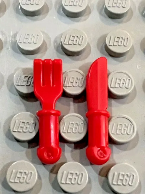 Lego NEW Minifigure RED Accessories - CUTLERY FORK & KNIFE - Lot of 2