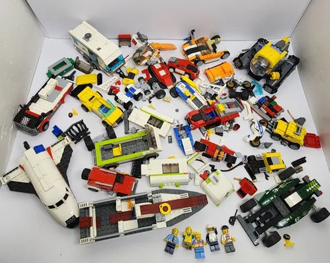 Lego City Bulk Lot 1.7KG + Minifigures Unique Set Pieces Space Ocean COL-6112