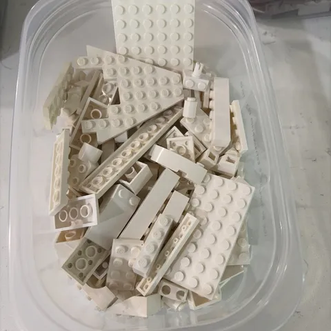 LEGO White Lot Mixed Bricks 120+ 1x1 1x6c Curves Plates Special Etc - See Desc