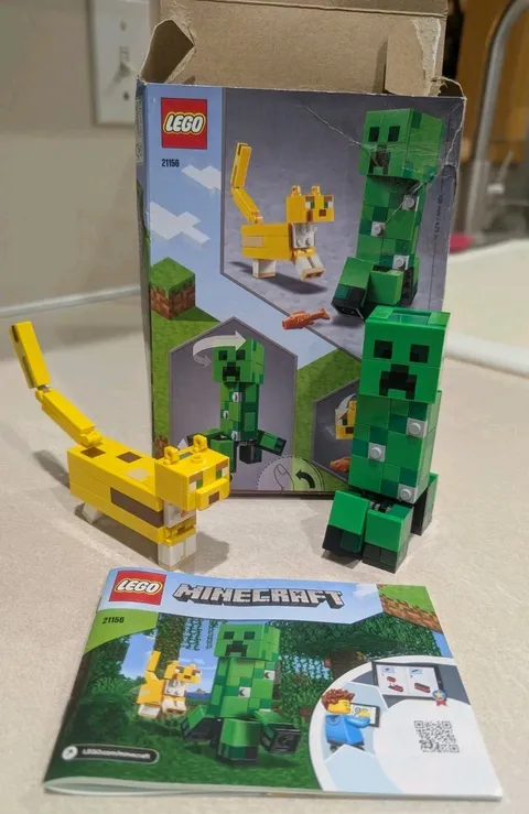 LEGO Minecraft BigFig Creeper and Ocelot 21156 Complete Set w/Box & Instructions