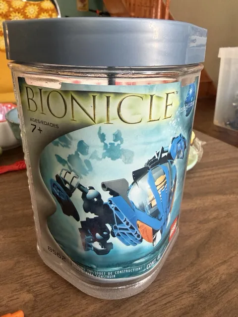 LEGO BIONICLE Gahlok 8562 – Complete Set with Canister & Instructions