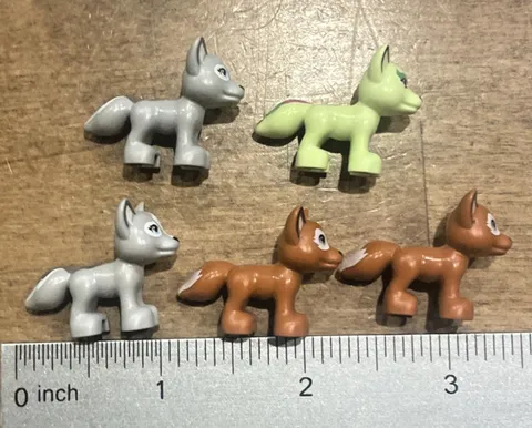 Lot Of 5 Lego Foxes - Bright Green Elves Fox - Gray & Brown Foxes