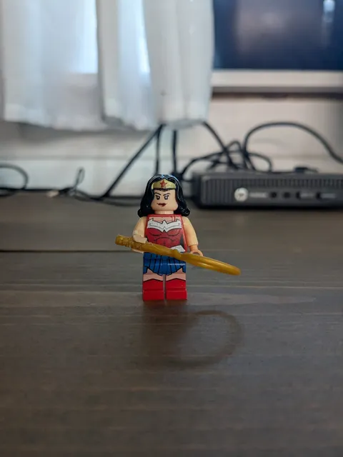 LEGO Wonder Woman Minifigure DC Super Heroes