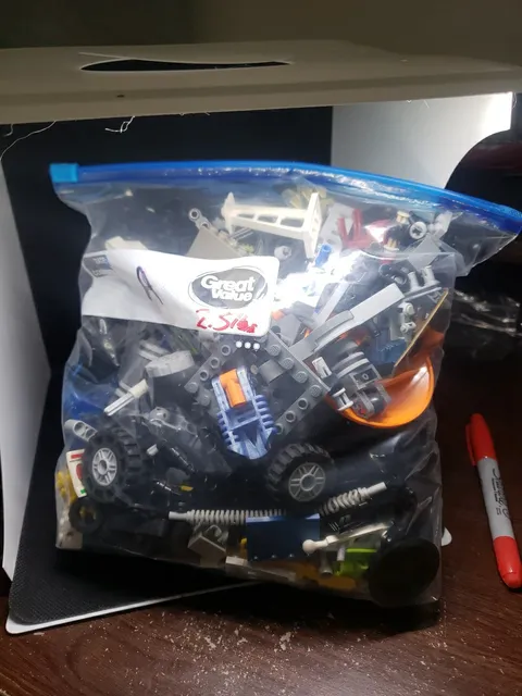 2.5 Pounds Mixed Lego Technic/Bionicle A