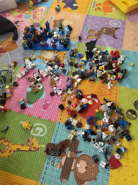 Large Lego Lot - Incomplete Sets & Pieces - Star Wars -Super Heroes -& More