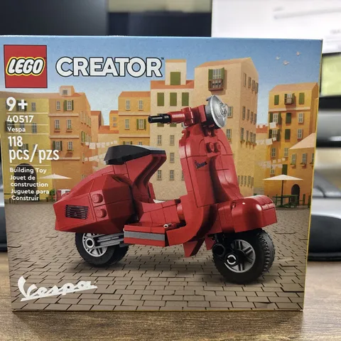 Lego Creator 40517 Vespa Red New in Unopened Box