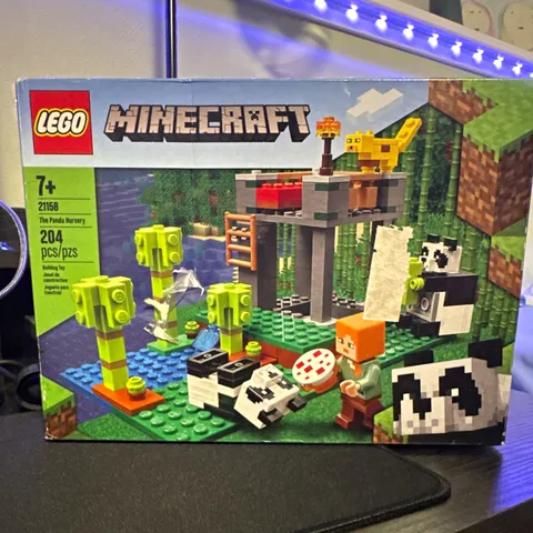 LEGO Minecraft The Panda Nursery 21158 Complete Set 204 Pieces Age 7+