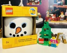 LEGO Mini Snowman Storage Head, Minifig & Tree set (Putting on the tree topper)