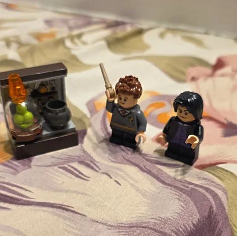 LEGO Harry Potter Severus Snape Student Minifigure Lot Wand Potion Shelf