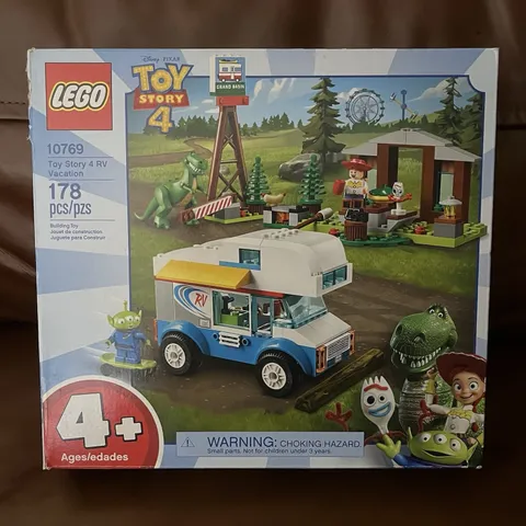 Toy Story RV Vacation Campground LEGO 10769 Complete