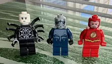 LEGO Marvel Minifigures Venom & The Flash Lot of 3 Plastic Age 4+