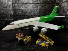 2013 Lego (60022) Cargo Terminal Airport City Jet Freight & Loading Set w/Manual