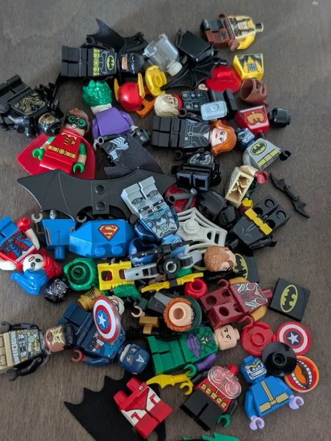 DC Marvel Superhero LEGO Minifigure & Accessories Lot Batman Superman Thor