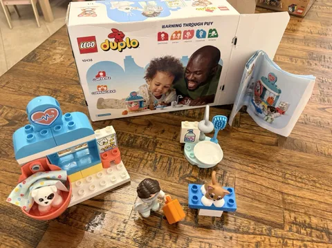 LEGO Duplo Visit to The Vet 10438 Complete Set with Instructions