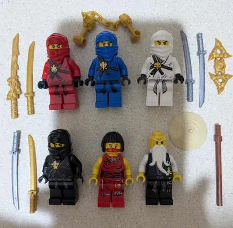 Lego Ninjago Lot of 6 GOLDEN WEAPONS  minifigs KAI, Jay, ZANE, Cole, NYA, Wu