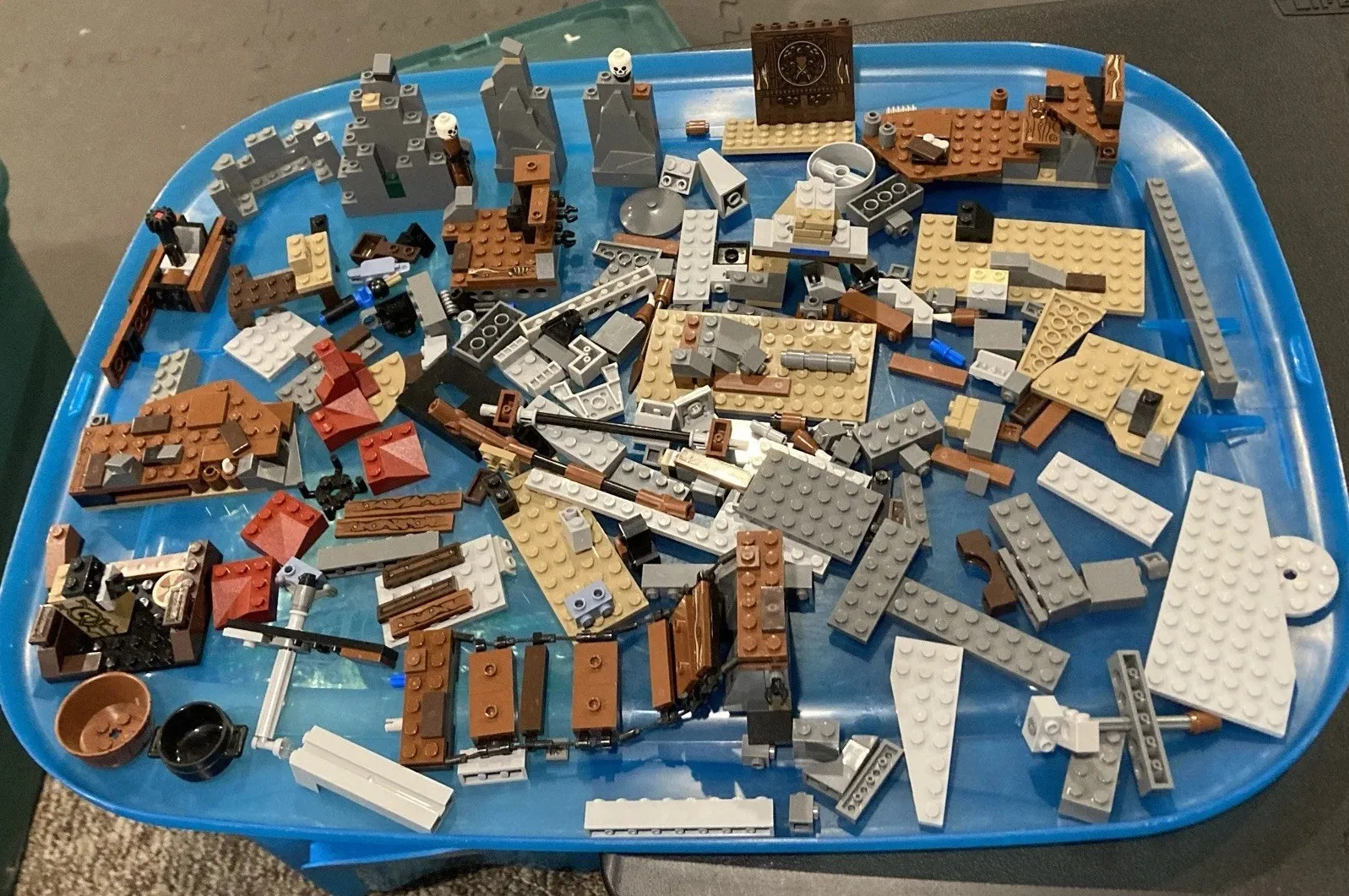 LEGO The Hobbit - The Goblin King Battle Set 79010 incomplete No Minifigures